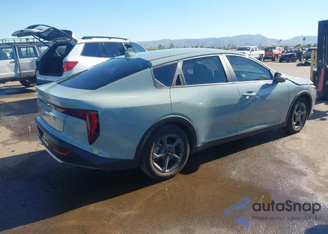 2025 Kia K4 Lxs z USA, uszkodzony, nr VIN 3KPFT4DE0SE097712